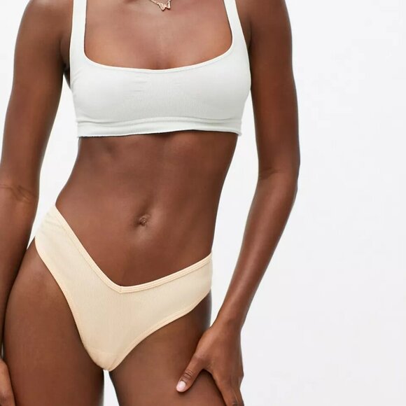 NWT UO Out From Under Ribbed V-Cut Peach Thong - Picture 1 of 6